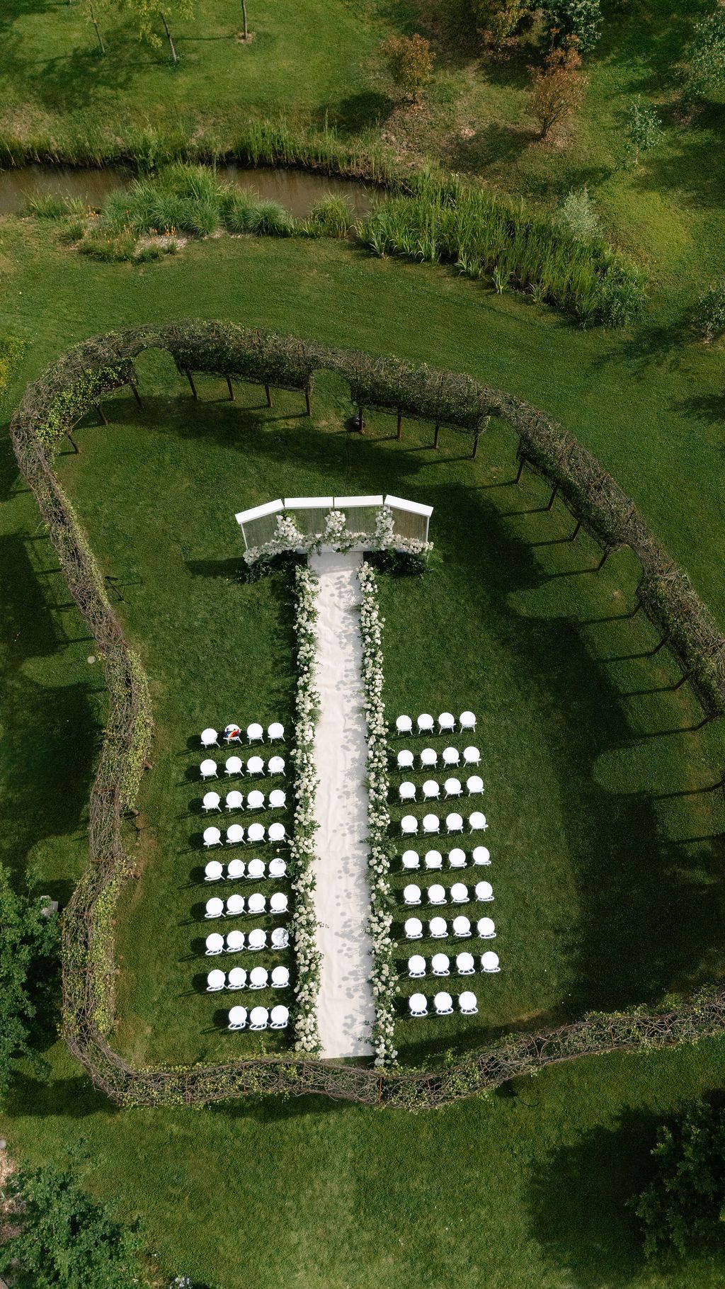 Nuntă la Iris Orangerie – masă invitați și decor festiv în seră